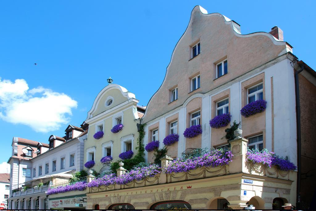 Hotel Orphée - Kleines Haus Ratisbona Exterior foto